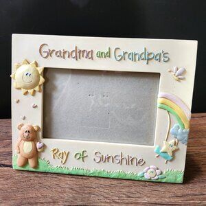 LIKE NEW Super Cute 3D "Grandma and Grandpa's Ray of Sunshine" Photo Frame